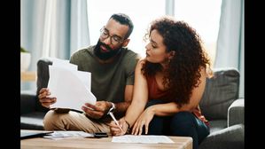 Couples Separate Bank accounts : భార్యా భర్తలిద్దరికీ సెపరేట్‌గా బ్యాంక్ అకౌంట్..?