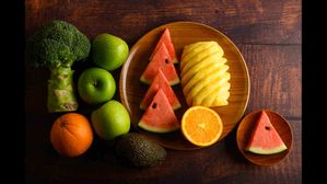 ఎండాకాలంలో ఈ పళ్లను ఖచ్ఛితంగా తినాల్సిందే..!