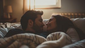 రోజూ ఉదయాన్నే ఇలా రొమాంటిక్ గా మీ భాగస్వామిని నిద్రలేపండి..జీవితం ప్రేమతో నిండిపోతుంది