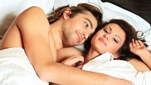 భాగస్వామితో కలిసి పడుకోవడం వల్ల కలిగే ప్రయోజనాలు
