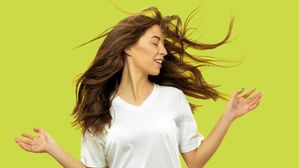 Dry Hair చిట్లిన జుట్టు గురించి చింతించకండి, ఈ చిట్కాలను అనుసరించండి