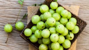 Amla Benefits: రోజూ ఉసిరి తింటే బోలెడు లాభాలు.. ఇక ఆరోగ్యం మీ చేతుల్లోనే..!!