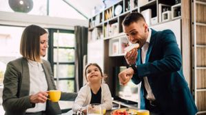 వేగంగా భోజనం చేసేస్తున్నారా?.. అయితే మీకు ఈ రోగాలు రావడం పక్కా.. రాకూడదంటే ఏం చేయాలో తెలుసా?