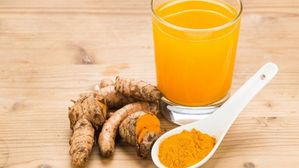 ఖాళీ కడుపుతో పసుపు నీళ్లు తాగితే ఇన్ని ప్రయోజనాలా? తెలిస్తే అసలు ఆగరుగా!