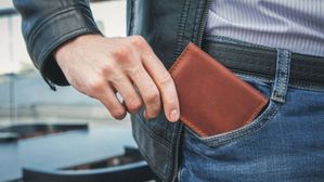 Vastu: మీ జేబులో అవి పెట్టుకుంటే దరిద్రం మీ వెంట ఉన్నట్లే ..అవేంటో చూడండి 