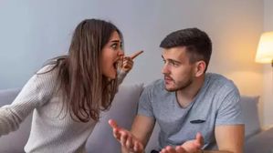 ఈ 5 లక్షణాలు ఉన్న స్త్రీలు కచ్చితంగా మోసం చేస్తారు.. మీ ప్రేయసిలో ఈ లక్షణాలు ఉన్నాయా?