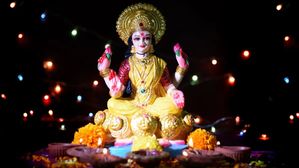 ఈ అక్షరాలతో పేరున్న అమ్మాయిలు లక్ష్మీదేవి సొంత వారసులు.. ప్రేమలో నిజాయితీకి బ్రాండ్ అంబాసిడర్లు!