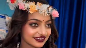 కుంభమేళాలో మోనాలిసా ఎంత సంపాదించిందో తెలుసా? కేవలం పదిరోజుల్లోనే అన్ని కోట్లా?