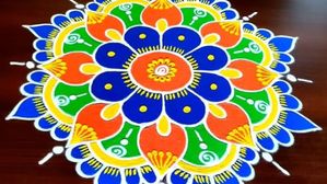 Sankranti 2025 Rangoli Ideas: సంక్రాంతికి ఇలాంటి ముగ్గులు వేస్తే అందరూ మీ ఇంటివైపే చూస్తారు