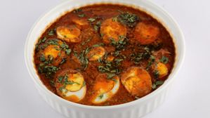 కొల్హాపురి ఎగ్ కర్రీ.. చపాతీతో తింటే జీవితంలో మర్చిపోలేని టేస్ట్,ఎలా చేసుకోవాలో తెలుసా?