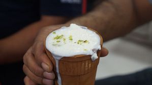 ఎండాకాలంలో కడుపు చల్లగా..పంజాబీ స్టైల్ లో లస్సీ ఇలా చేసుకోండి