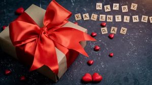Valentine’s Day Gift Ideas: ప్రేమికుల రోజు మీ లవర్‌కు ఈ గిఫ్ట్స్ ఇస్తే అదిరిపోద్ది.. జన్మలో మిమ్మల్ని మర్చిపోల