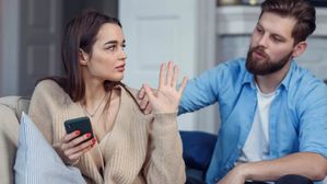 ఇలాంటి వారిని ఇంట్లోకి అస్సలు రానివ్వకూడదు.. పొరపాటున రానిచ్చారే, ఖతం.. మీ బతుకు బస్టాండే!