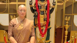 అన్నా లెజినోవా తలనీలాలు సమర్పించడంపై వివాదం.. అసలు ఆడవారు జుట్టు ఇవ్వొచ్చా? నిపుణులు ఏమంటున్నారంటే?