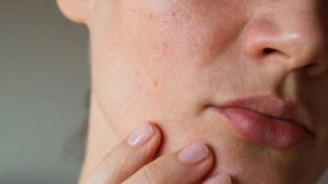 మీ జుట్టు వేగంగా రాలిపోతుందా? అయితే మీకు ఆ లోపం ఉన్నట్లే.. వెంటనే ఈ పని చేయండి!