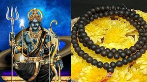 దరిద్రాలు వెంటాడుతున్నాయా? ఈ మాల ధరిస్తే..ఏలినాటి శని కూడా తొలగిపోతుంది..జ్యోతిష్యశాస్త్రం చెబుతుందిదే