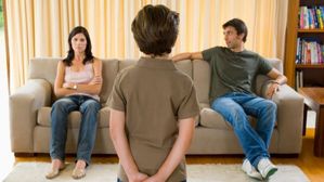 తల్లిదండ్రులు చేసే ఈ తప్పులే పిల్లల నాశనానికి కారణం అవుతున్నాయి.. అవి ఏవంటే?