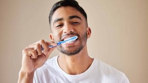 ఎక్కువ పేస్ట్ వేసుకొని బ్రష్ చేస్తే ఏమవుతుంది?.. అందుకే అన్ని రోగాలు వస్తున్నాయా? డాక్టర్లు ఏం చెబుతున్నారంటే?