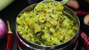 వేసవిలో పర్ఫెక్ట్ కూర ఇదే.. దీనితో అన్నం తింటే కంచం మొత్తం ఖాళీ చేసేస్తారు, ఎలా చేసుకోవాలంటే? 