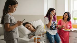 ప్రియుడితో పత్తాపారం కోసం..తల్లి ఫుడ్ లో నిద్రమాత్రలు కలుపుతున్న 15 ఏళ్ల కూతురు..చివరికి షాకింగ్!