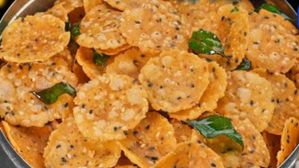 తిన్న కొద్దీ తినాలనిపించే చిట్టి చెక్కలు..దీన్ని మించిన స్నాక్ ఉండదుగా..ఎలా చేసుకోవాలంటే