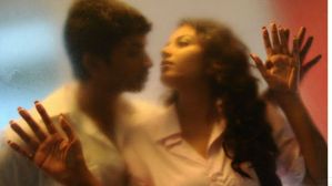 భార్యతో శృంగారం చేసినా..8 లక్షల ఫైన్..లైంగిక సంబంధాలపై చట్టపరమైన ఆంక్షలు!