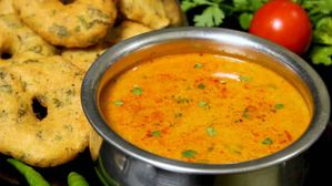 వడల రుచి రెట్టింపు చేసే షేర్వా..ఇంట్లోనే ఇలా చేసుకుంటే 4 ఎక్కువే తింటారు