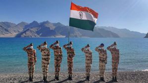 భరతమాత ముద్దు బిడ్డలు..భారత సైనికులకు ఇండిపెండెన్స్ డే విషెస్ ఇలా అందంగా చెప్పండి