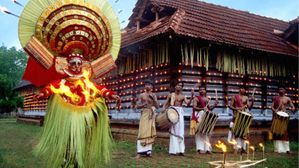 ఓనం పండుగ ఎందుకు జరుపుకుంటారు? ముఖ్య తేదీలు, ఆచారాలు