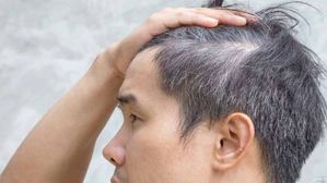 తెల్ల జుట్టును నల్లగా మార్చే పవర్ ఫుల్ హోం రెమెడీ!