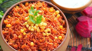 లంచ్ బాక్సుకు పర్ఫెక్ట్.. ఆరోగ్యంతో కూడిన బీట్రూట్ బూందీ రైస్..చేసుకోవడం చాలా సింపుల్