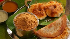 రాయలసీమ స్పెషల్ పొడి..ఇడ్లీ,దోసెల్లోకి ఏ చట్నీలు అక్కర్లేదు..నెయ్యితో తింటే ఎన్నైనా పోతూనే ఉంటాయ్