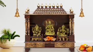 పూజ గది వాస్తు..ఈ విగ్రహాలు ఇంట్లో ఉంటే కష్టాలు తప్పవు!