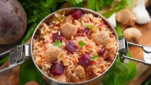  లంచ్ బాక్స్‌ లో రంగుల విందు.. పిల్లలు ఇష్టంగా తినే బీట్‌ రూట్ సోయా రైస్