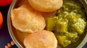 రంగు చూడగానే ఆకలి పెరిగిపోతుంది, రుచి చూస్తే ఇక మాటలు రావు..నాలుగైదు పూరీలు అదనంగా తినడం ఖాయం