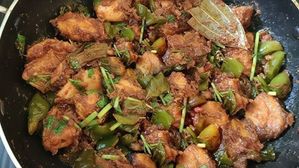 చపాతీ, రోటీలోకి అదిరిపోయే కాంబినేషన్..చికెన్ క్యాప్సికమ్ ఫ్రై