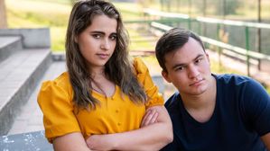 స్నేహం ముసుగులో శత్రువులు.. ఈ 5 రకాల ఫ్రెండ్స్‌ తో చాలా డేంజర్!