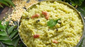 ఫుడ్ లవర్స్ ని ఫిదా చేస్తున్న కొత్తిమీర పొంగల్.. టేస్ట్ చూశారా?