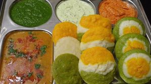 కంచంలో దేశభక్తి..నోరూరించే మువ్వన్నెల ఇడ్లీ తయారీ ఇలా!