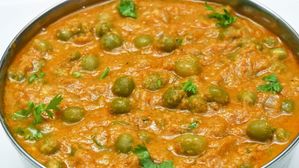 చపాతీ, పూరీ దేనిలోకైనా పర్ఫెక్ట్ మ్యాచ్..టేస్టీ బఠానీ కుర్మా..చికెన్, మటన్ గ్రేవీలైనా దీని ముందు దిగదుడుపే!