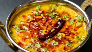 రోజూ తినే పప్పు బోర్ కొట్టిందా? అయితే ఈ ధాబా స్టైల్ దాల్ తడ్కా ట్రై చేయండి..గిన్నెలు గిన్నెలు లేపేస్తారు!