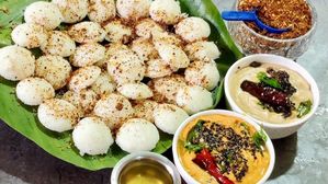 గుంటూరు కారం పొడి, చిట్టి ఇడ్లీ..ఇలా చేస్తే ప్లేట్లు ఖాళీ అవ్వాల్సిందే!