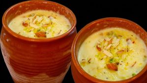 సమ్మర్ స్పెషల్..ఎలాంటి కృత్రిమ రంగులు లేని స్వచ్ఛమైన రాజస్థానీ మట్కా కుల్ఫీ..టేస్ట్ కేక!