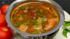 ఈ స్టైల్ లో టమాటా రసం పెడితే.. ఒక్క మెతుకు కూడా వదలకుండా లాగించేస్తారు!