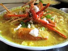 এবার চিংড়ি খাইয়েই বাঙালদের হাত করুন