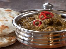 নীলগিরি চিকেন কোর্মা