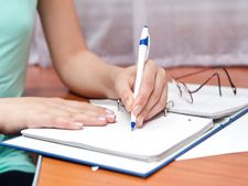 (ছবি) জেনে নিন হাতের লেখা দিয়ে শরীরের কোন কোন রোগ চেনা যায়