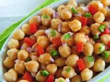 চটপটা চানা ও কড়াইশুটির চাট