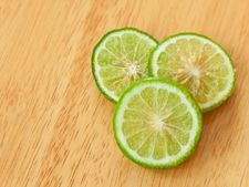  ত্বকের জন্যে লেবুর খোসা ব্যবহার করার সাতটি টিপ্স