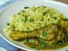 গোয়ার গ্রীন চিকেন কারি রেসিপি